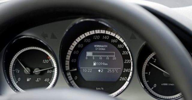 2010 M-Benz C-Class Sedan C220 CDI Avantgarde  第7張相片