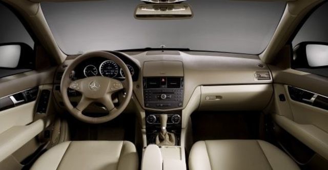 2010 M-Benz C-Class Sedan C220 CDI Classic  第5張相片