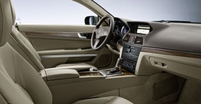 2010 M-Benz E-Class Coupe E250 CGI  第6張相片