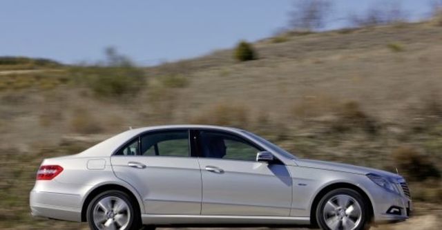 2010 M-Benz E-Class Sedan E350 Avantgarde  第5張相片
