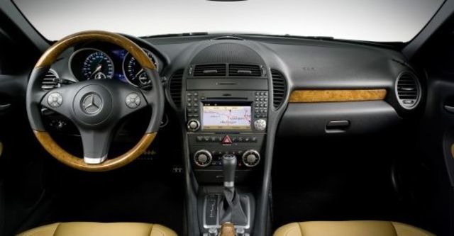2010 M-Benz SLK-Class SLK300  第8張相片