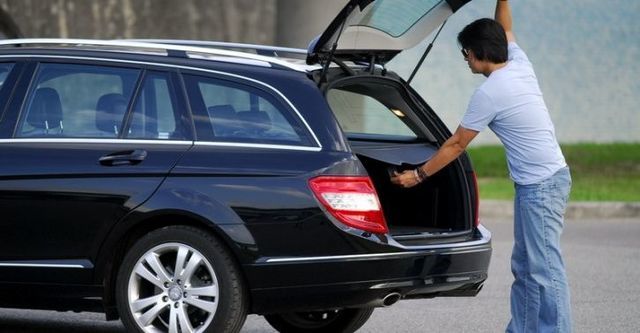 2009 M-Benz C-Class C200K T  第10張相片