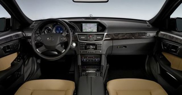 2009 M-Benz E-Class E300 Elegance  第3張相片