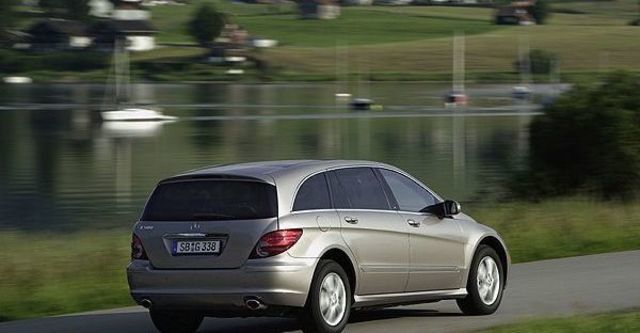 2009 M-Benz R-Class R350L  第3張相片