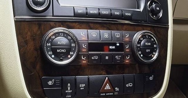 2009 M-Benz R-Class R350L  第9張相片