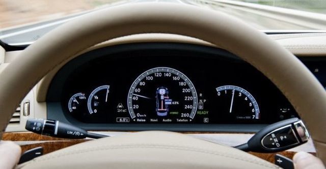 2009 M-Benz S-Class S400 Hybrid  第10張相片