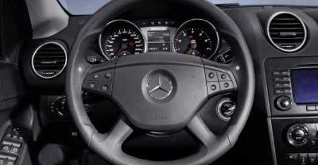 2008 M-Benz AMG ML63  第8張相片