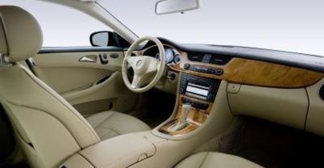 2008 M-Benz CLS-Class CLS500  第8張相片