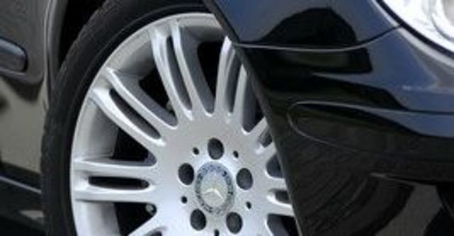 2008 M-Benz E-Class E220 CDI  第3張相片