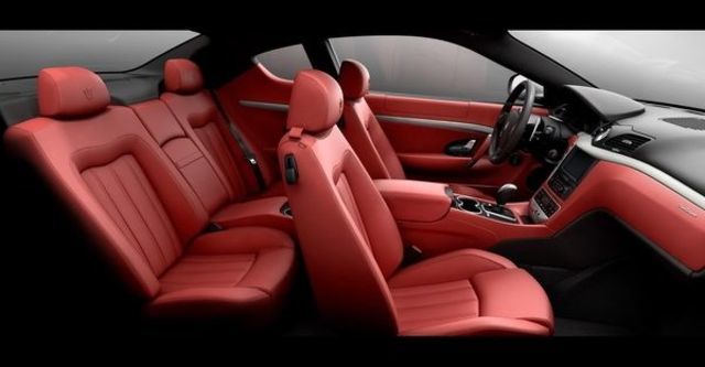 2013 Maserati GranTurismo 4.2  第7張相片
