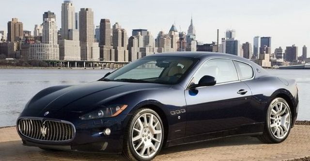 2012 Maserati GranTurismo 4.2  第5張相片