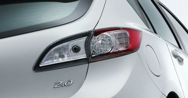 2013 Mazda 3 5D 2.0頂級型  第4張相片