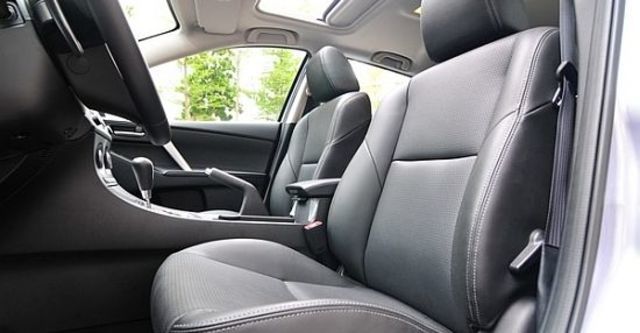 2011 Mazda 3 5D 2.0 頂級型  第8張相片