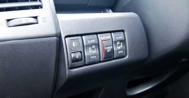2011 Mazda 5 七人座頂級型  第7張相片
