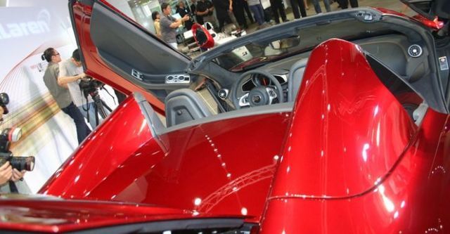 2014 McLaren 12C Spider V8  第4張相片
