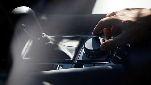 2021 Mazda 3 4D 2.0尊榮安全型  第6張相片