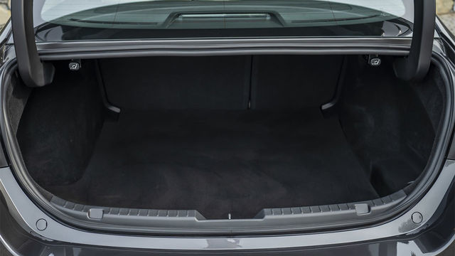 2021 Mazda 3 4D 2.0尊榮安全型  第9張相片