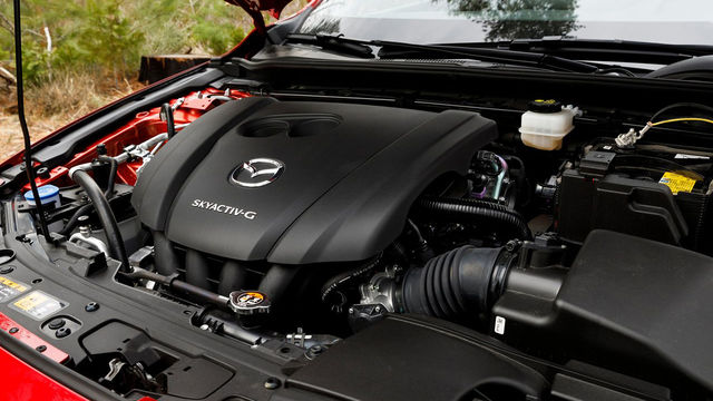 2021 Mazda 3 4D 2.0尊榮安全型  第10張相片
