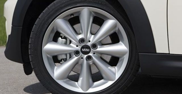 2011 Mini Clubman Cooper S  第6張相片