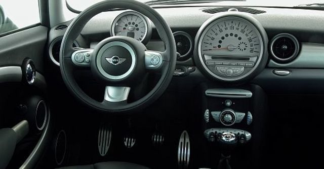 2010 Mini Cooper S  第8張相片
