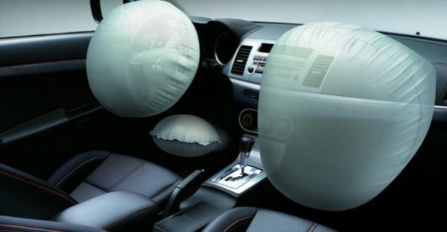 2014 Mitsubishi Lancer iO 1.8勁動型  第10張相片