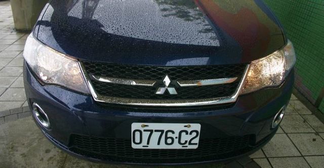 2014 Mitsubishi Outlander 2.4 2WD豪華型  第2張相片