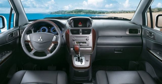 2014 Mitsubishi Savrin 2.4雅緻型五人座  第6張相片