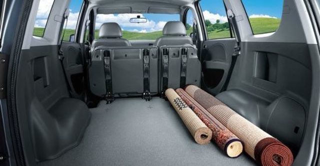 2013 Mitsubishi Boss Zinger 2.4雅緻自排型  第5張相片