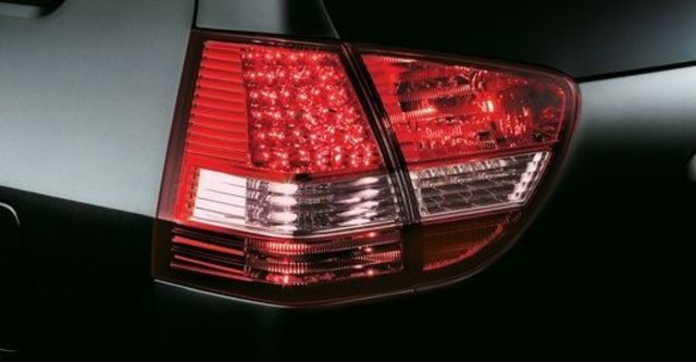 2013 Mitsubishi Savrin 2.4雅緻型五人座  第11張相片