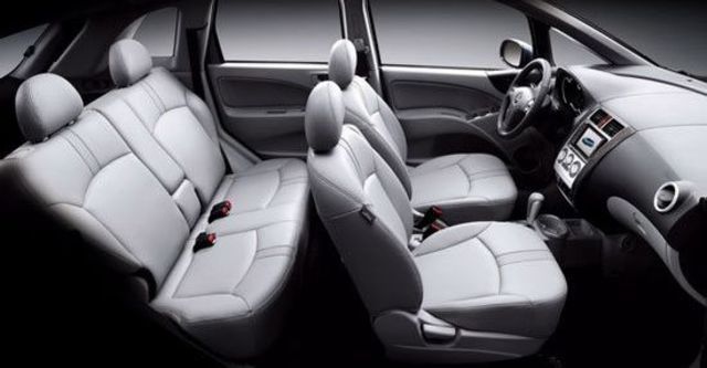 2012 Mitsubishi Colt Plus 1.6雅緻型  第5張相片