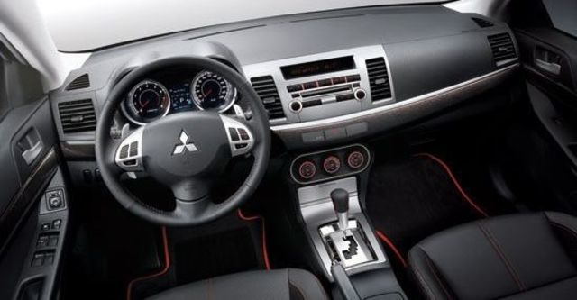 2012 Mitsubishi Lancer iO 1.8悍動型  第8張相片