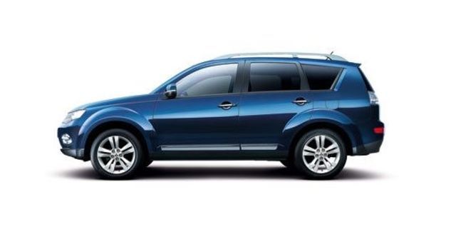 2012 Mitsubishi Outlander 2.4 4WD尊貴型  第13張相片