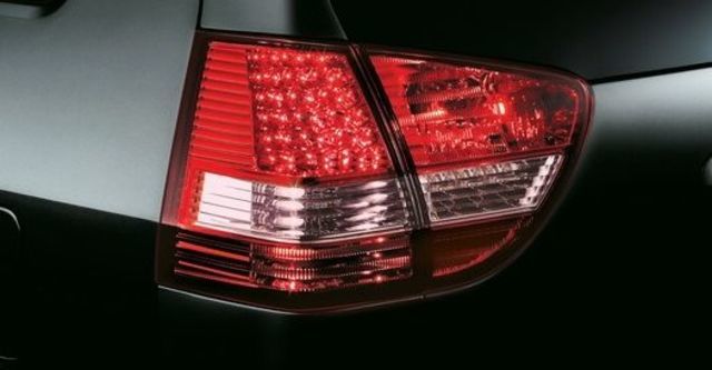 2011 Mitsubishi Savrin 2.4豪華型五人座  第11張相片