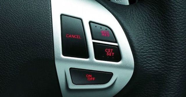 2010 Mitsubishi Outlander 2.4 2WD豪華型  第12張相片
