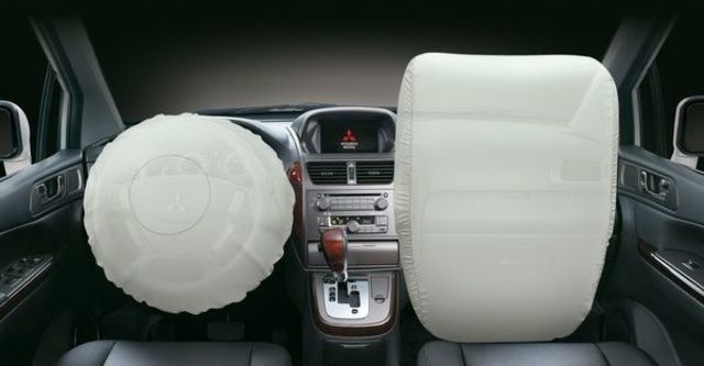 2010 Mitsubishi Savrin 2.4尊貴型四人座  第7張相片