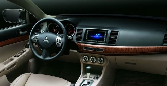 2009 Mitsubishi Lancer Fortis 2.0尊榮型  第5張相片