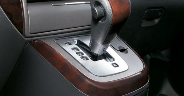 2009 Mitsubishi Savrin Inspire 2.4 豪華型 五人座  第6張相片