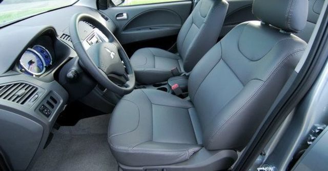 2008 Mitsubishi Zinger 2.4 豪華型  第16張相片