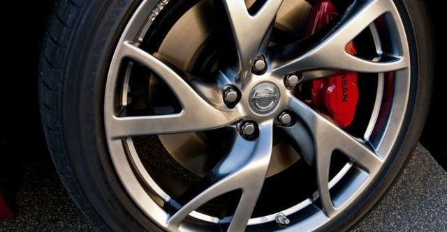 2015 Nissan 370Z Coupe 3.7  第8張相片
