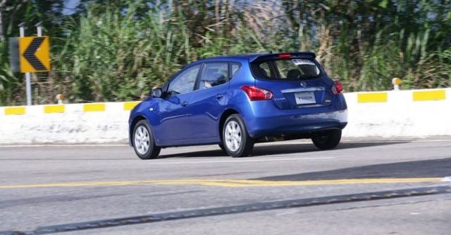 2015 Nissan Tiida 5D 豪華影音版  第4張相片