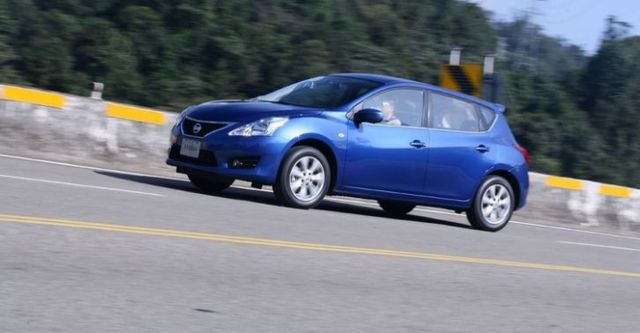 2015 Nissan Tiida 5D 豪華影音版  第6張相片
