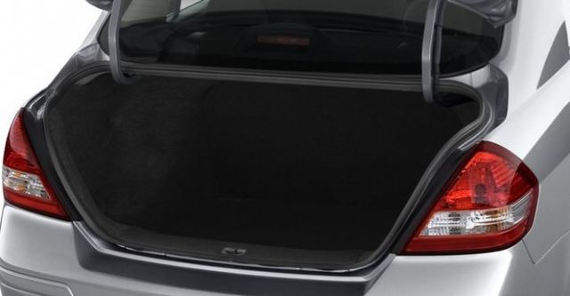 2014 Nissan Tiida 4D 傳奇版  第10張相片