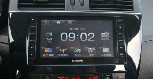 2013 Nissan Tiida 5D 1.6 SL規旗艦版  第9張相片