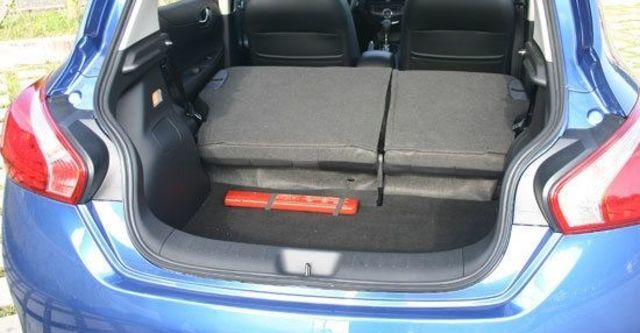 2013 Nissan Tiida 5D 1.6 SL規旗艦版  第11張相片