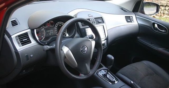 2013 Nissan Tiida 5D 1.6 Turbo SL規  第5張相片