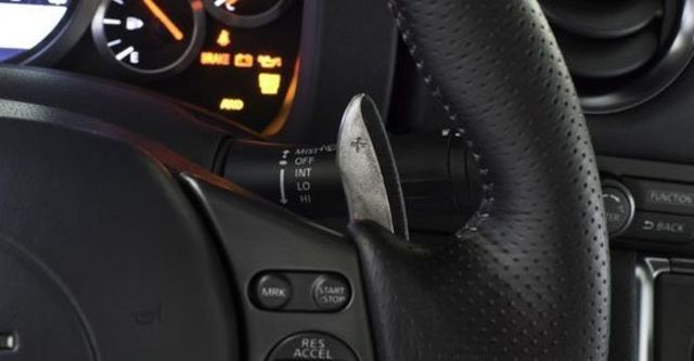 2011 Nissan GT-R Coupe  第13張相片
