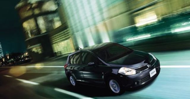 2011 Nissan Tiida 5D 1.8 L  第1張相片