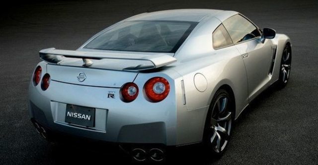 2010 Nissan GT-R Coupe  第3張相片