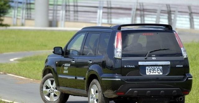 2010 Nissan X-Trail 2.5 4WD尊貴型  第3張相片