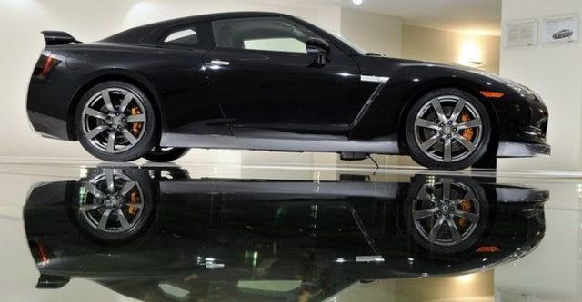 2009 Nissan GT-R Coupe  第13張相片